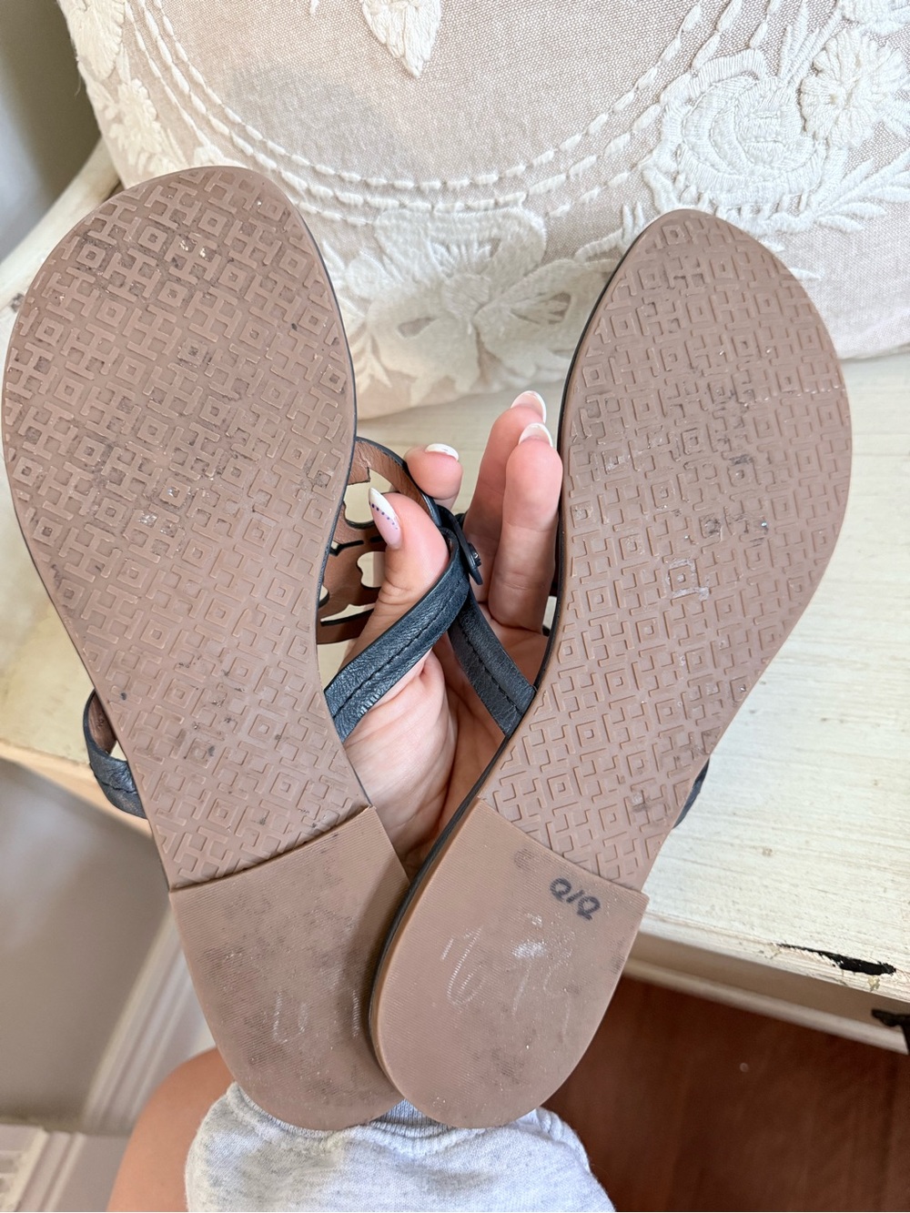 Tory Burch navy blue miller sandals - Picture 6 of 7